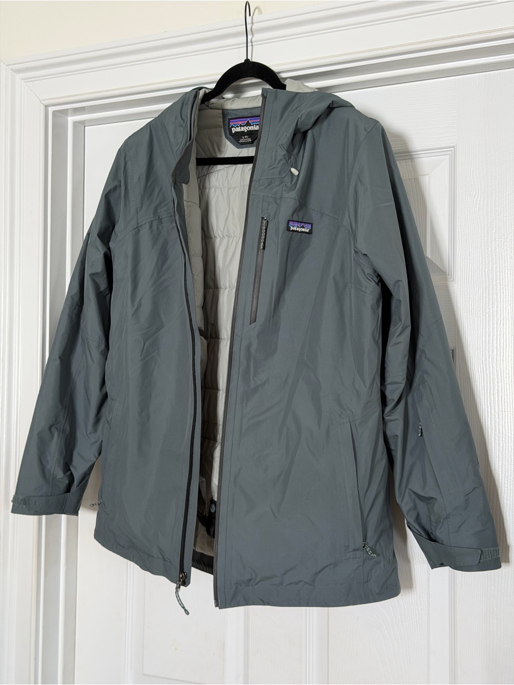 Patagonia torrentshell rain jacket